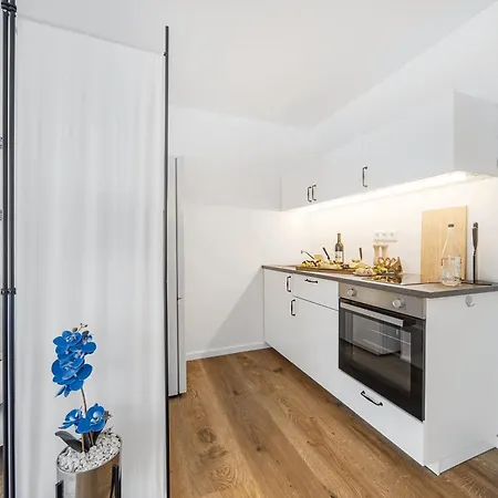 Excellence Deluxe Mit Balkon & Stadtblick - Zentral An Der Messe 아파트 *